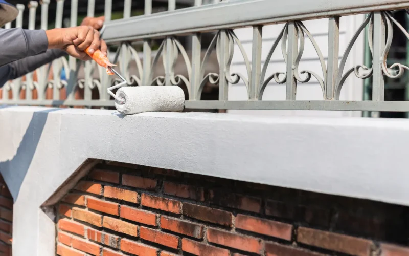 Balkon İçin Hava Koşullarına Dayanıklı Boya Renkleri: Ankara'da Hangisi Daha Uzun Ömürlü?